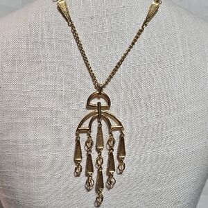 Chic Gold Dangle Necklace